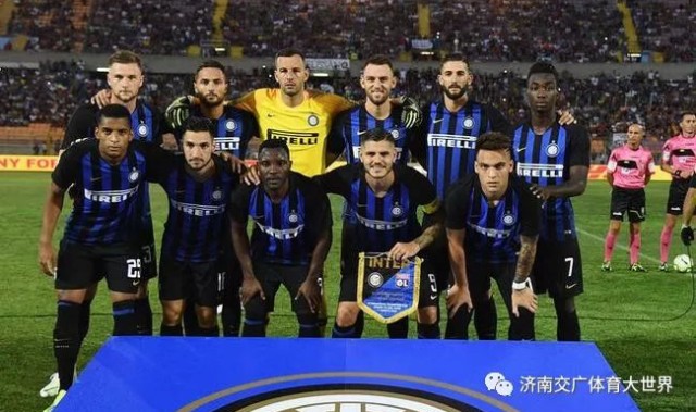  AC米兰锋线哑火，0-2不敌那不勒斯  