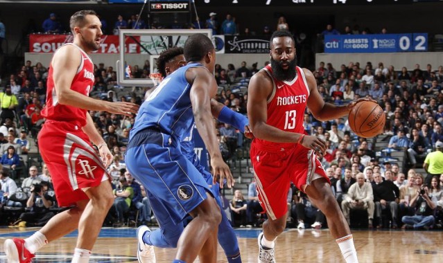NBA独行侠加时争议绝杀太阳终结对手八连胜登顶联盟引热议