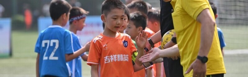  拜仁青训小将首次首发便贡献两助攻  