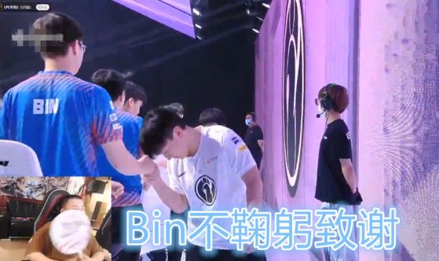  佛罗伦萨主场灯光故障，比赛中断半小时  